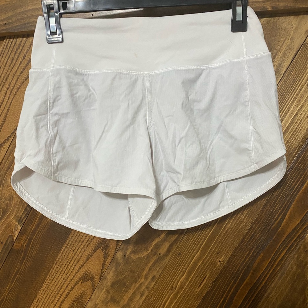 🍋🍋 has minor stain on waistband and around logo. Stain hardly noticeable. OBO